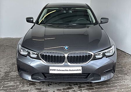 BMW 320 iA Lim. Advantage LiveCock.DriveAss.ParkAss.