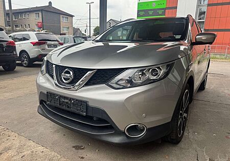 Nissan Qashqai Tekna 1.Hand Panorama/LED/Leder