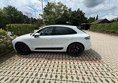 Porsche Macan GTS PDK