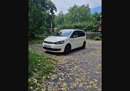 VW Touran Volkswagen 2.0 TDI DPF DSG MATCH