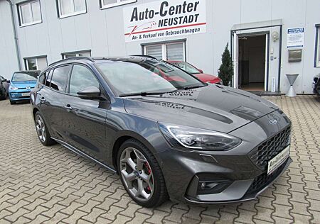 Ford Focus Turnier ST, NAVI, AHK, LED, R.-KAMERA..