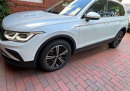 VW Tiguan Volkswagen 2.0 TSI OPF 4MOTION DSG Move