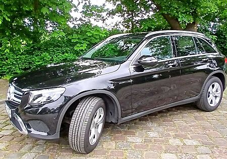 Mercedes-Benz 250 GLC 4Matic *Scheckheft*Navi*Garagenauto*Nichtraucher