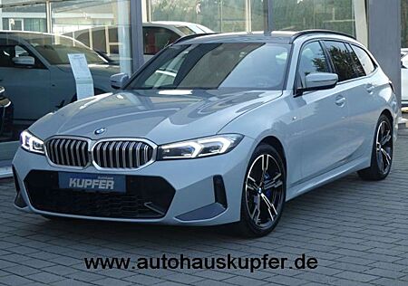 BMW 320 d Tour M Sport AdLED-HIFI-18-Headup+HarmKard
