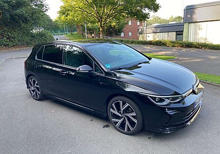 VW Golf Volkswagen VIII 2.0 DSG R-Line (8x Alu, 5 J. Garantie)