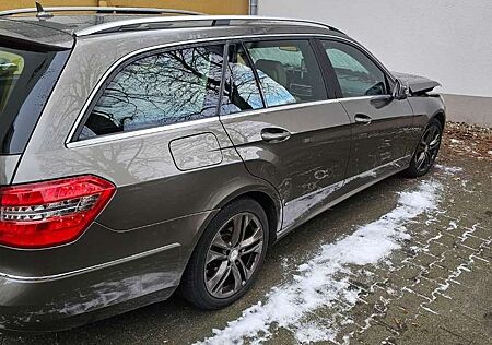 Mercedes-Benz E 350 T CDI DPF 4Matic BlueEFFICIENCY 7G-TRONIC Avantgarde