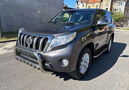 Toyota Land Cruiser 2.8D-4D *Navi| Leder| AHK| Glasdach*