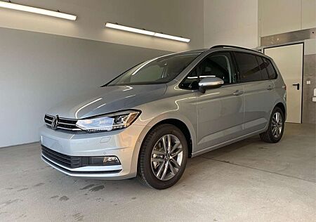 VW Touran Volkswagen Comfortline 1.5 TSI DSG 7Sitz+AHK+IQ.Light+Kame...