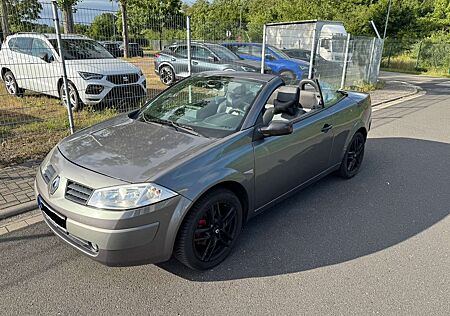 Renault Megane 2 Coupé-Cabriolet | TÜV 12/2026