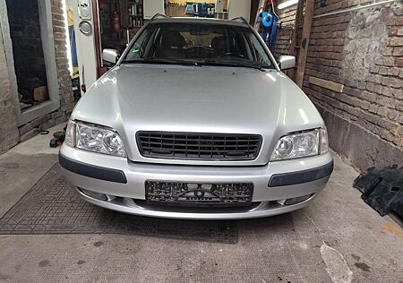 Volvo V40 2.0T Comfort