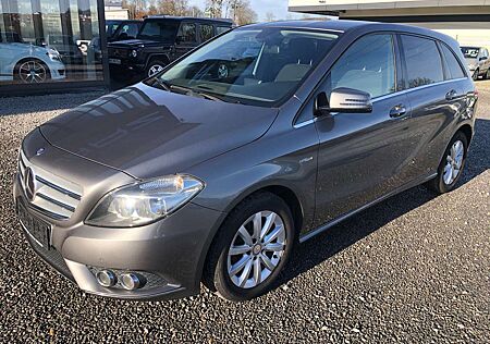 Mercedes-Benz B 180 CDI BlueEFFICIENCY*ASSIST*MAP PILOT*SHZ*2.Hand*
