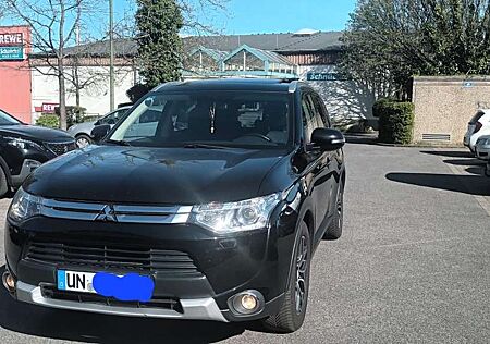 Mitsubishi Outlander 2.0 4WD Invite 7 Sitzender