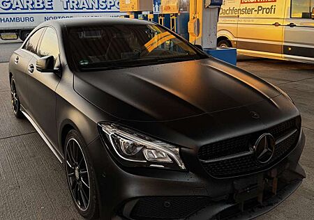 Mercedes-Benz CLA 220 d 7G-DCT AMG Line