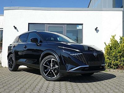 Nissan Qashqai TEKNA 158PS ALLRAD 4x4 Pano/Bose +AHK!
