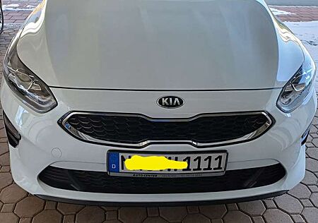 Kia XCeed Ceed SW / cee'd SW 1.4T Spirit LED Scheinw.Navi 2 Zonen Kl.