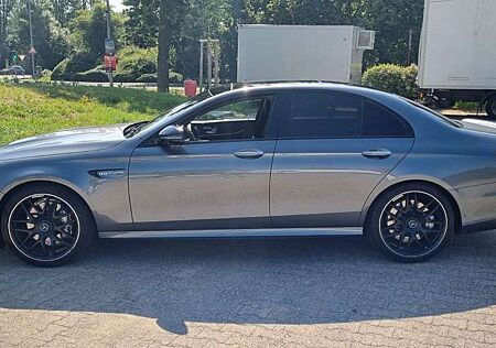 Mercedes-Benz E 63 AMG 4Matic Speedshift 9G Drivers Package Perf. Abgas