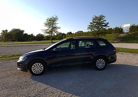 VW Golf Variant Volkswagen 1.6 TDI Blue Trendline