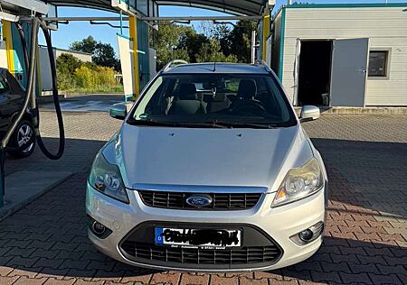 Ford Focus Turnier 1.6 16V Aut. Titanium
