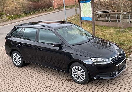 Skoda Fabia Combi Ambition Climatronic SHZ PDC 1.Hand