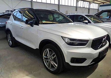 Volvo XC 40 XC40 R-Design Recharge Plug-In Hybrid *PANORAMA*19Zoll*