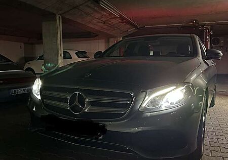 Mercedes-Benz E 250 9G-TRONIC Avantgarde