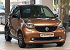 Smart ForTwo coupe *SHZ*NAVI*PDC*PANO*SPUR*LEDER*