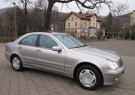 Mercedes-Benz C 220 C-Klasse Diesel CDI+2.HAND+AUTOMATIK+TÜV NEU