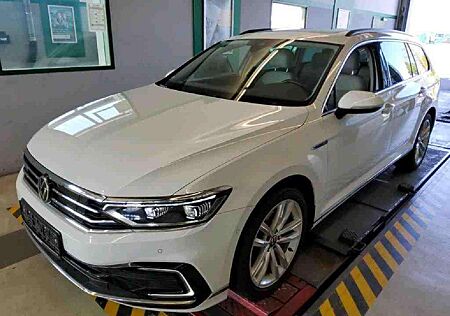 VW Passat Variant Volkswagen GTE 1,4 OPF - Leder, Matrix, AHK, Pano