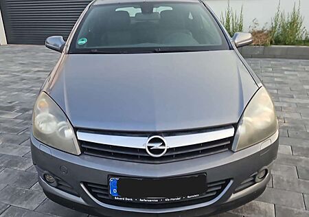 Opel Astra GTC 1.9 CDTI DPF Cosmo
