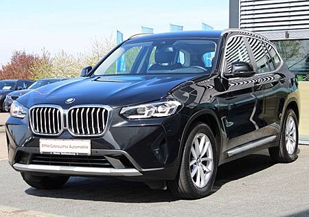 BMW X3 xDrive20d Navi LED Live AHK Kamera Sportsitze