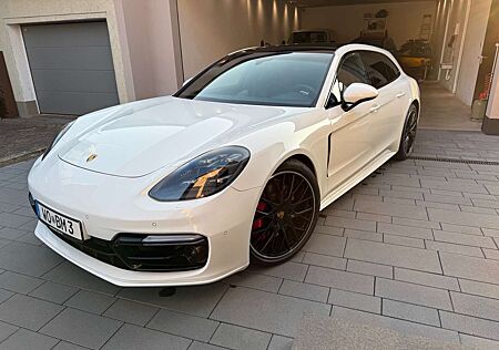 Porsche Panamera GTS Sport Turismo Inspektion NEU