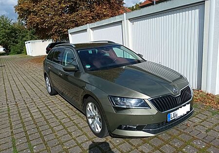 Skoda Superb Combi 1.8 TSI DSG Style