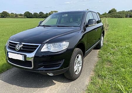 VW Touareg Volkswagen 3.0 V6 TDI DPF Aut. Individual