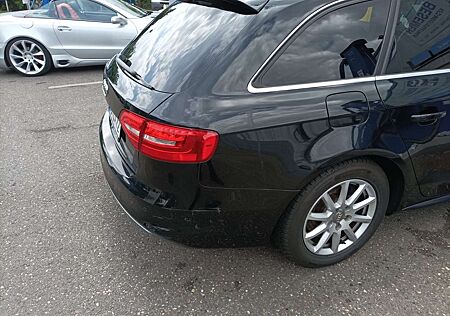Audi A4 Avant 2.0 TDI DPF quattro S tronic S line Sport