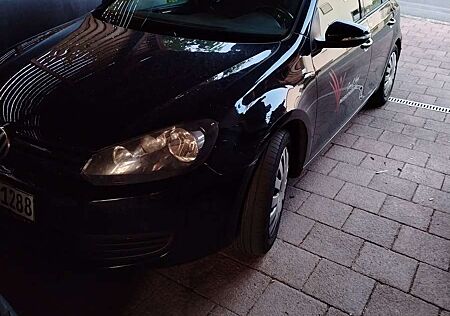 VW Golf Volkswagen 1.6 TDI DPF BlueMotion Technology Trendline