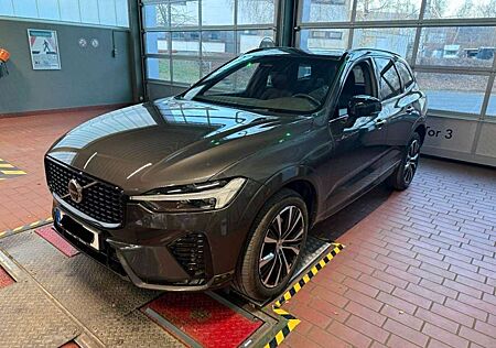 Volvo XC 60 XC60 B4 Diesel AWD Plus Dark Aut/AHK/BLIS/ACC/20