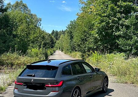 BMW 330i 330 Touring Aut. M Sport
