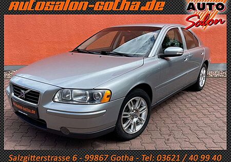 Volvo S60 Lim. 2.0 T Kinetic SCHECKHEFT KLIMAAUT+LEDER