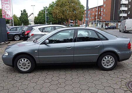 Audi A4 1.8 Automatic TÜV 9.2027 Klimatronic TOP