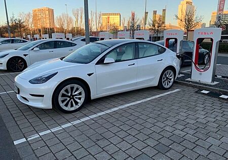 Tesla Model 3 AWD Long Range mit EAP, AHK