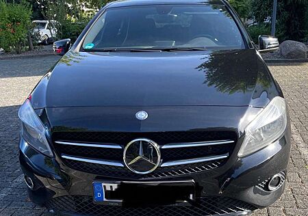 Mercedes-Benz A 180 BlueEFFICIENCY Elegance