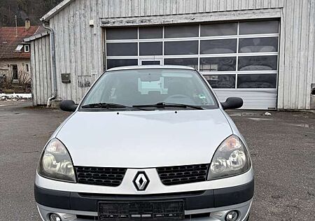 Renault Clio RT