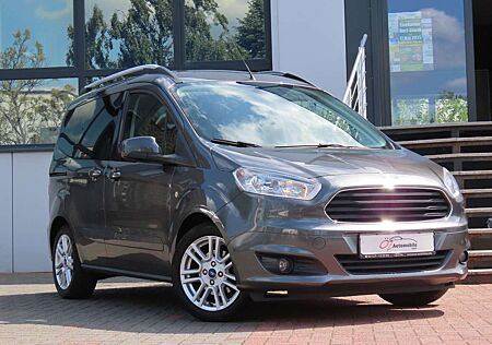 Ford Tourneo Courier Titanium Sitzheizung Bluetooth