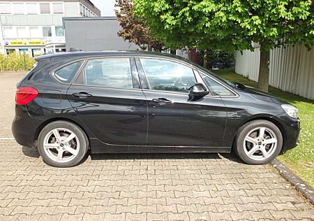 BMW 218 NAVI PANORAMADACH AHK PDC SHZ LED