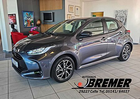Toyota Yaris Hybrid 1.5 VVT-i Team Deutschland +SHZ +