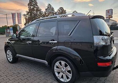 Mitsubishi Outlander 2.2 DI-D 4WD Instyle