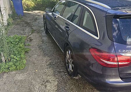 Mercedes-Benz 220 BlueTEC