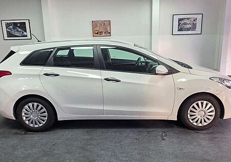 Hyundai i30 1,4 CW Klima TÜV 02/2026