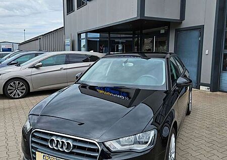 Audi A3 Sportback attraction SHZ PDC