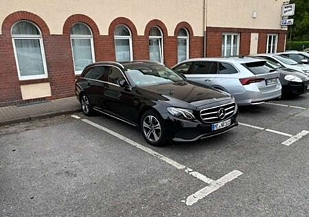 Mercedes-Benz E 200 E-Klasse T-Modell 4Matic T 9G-TRONIC